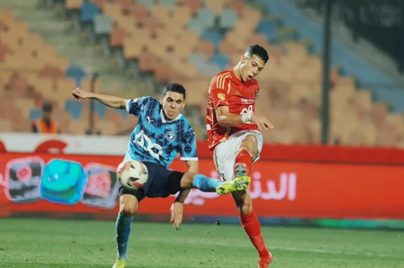 هل ينجح بيراميدز في كسر هيمنة الأهلي والتتويج بالدوري الأول بعد موسمين من التحديات؟ هل ينجح بيراميدز في كسر هيمنة الأهلي والتتويج بالدوري الأول بعد موسمين من التحديات؟