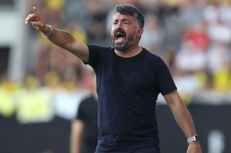 جاتوزو مرشح بقوة لتولي قيادة المنتخب الإيطالي بعد لقائه مع بوفون جاتوزو مرشح بقوة لتولي قيادة المنتخب الإيطالي بعد لقائه مع بوفون